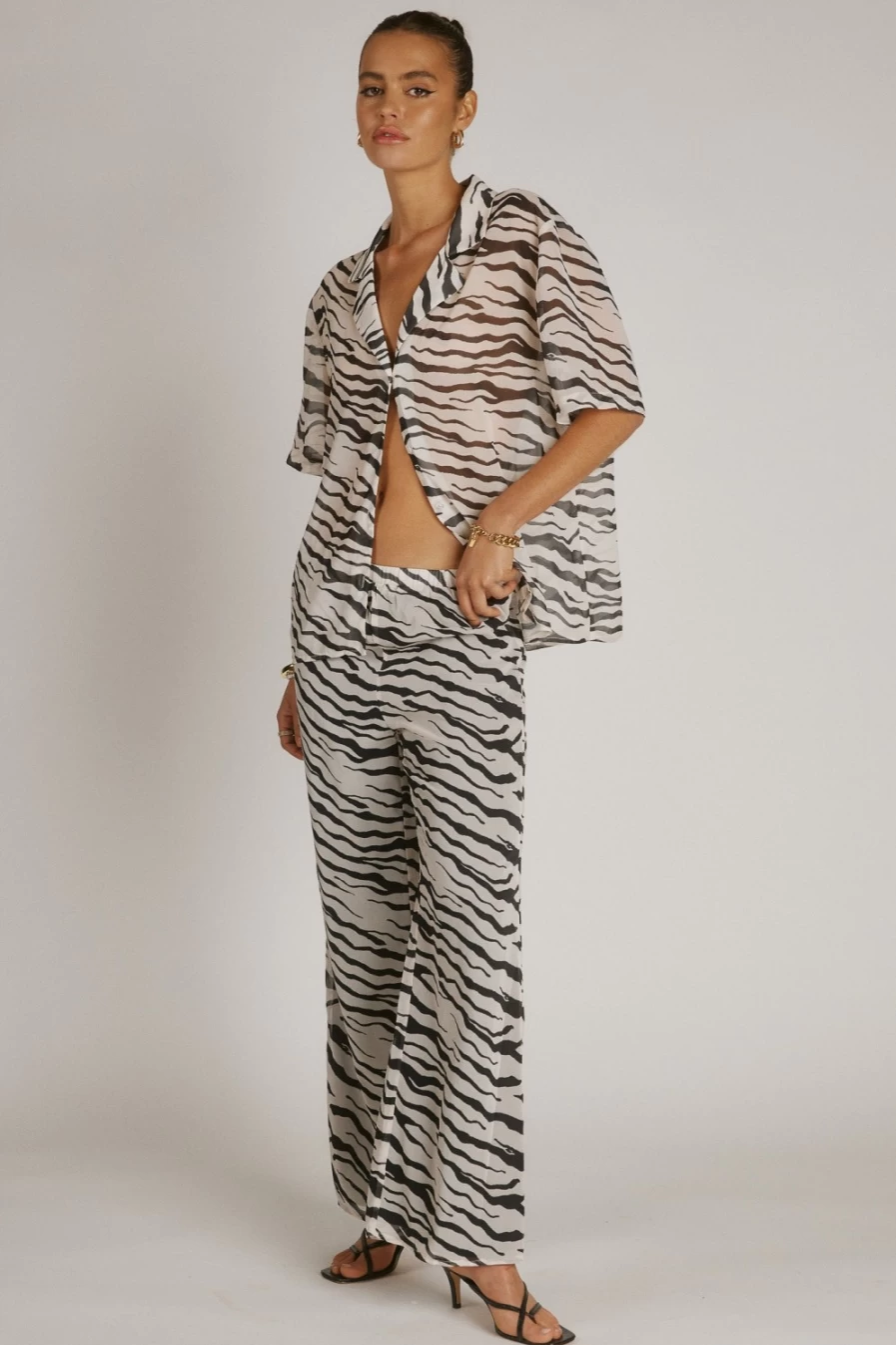 SNDYS Women's Halia Zebra Print Shirt - Stylish Casual Top