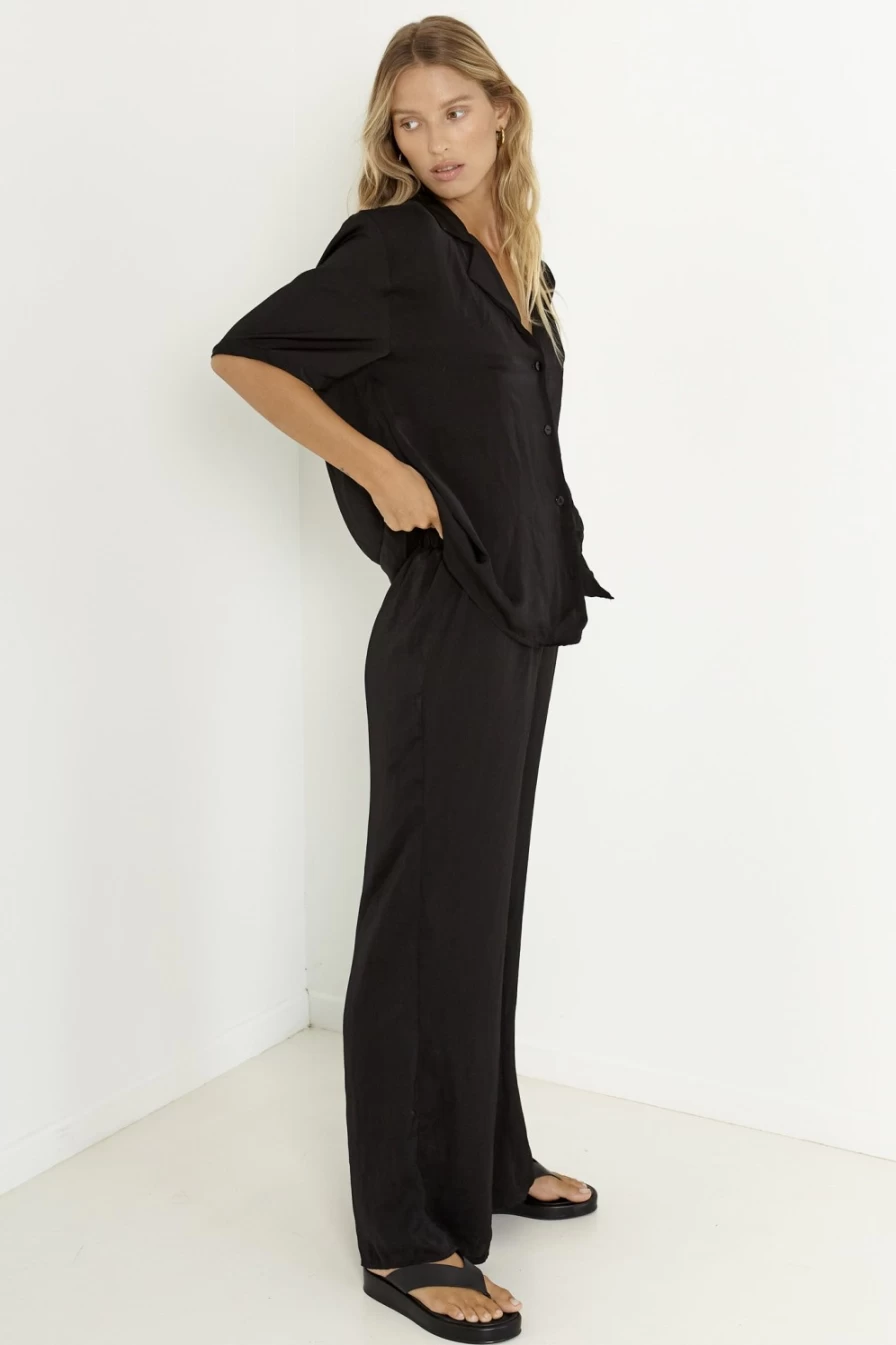 SNDYS Women's Hallie High-Waisted Black Pants - Stylish & Comfortable Trousers