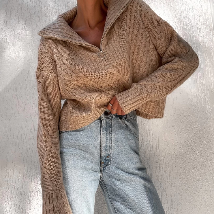 SNDYS Women's Beige Jax Crop Jumper - Stylish Knit Sweater Top